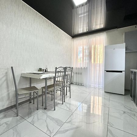 Apartpoltava 2 Окремі Кімнати, Новобудова, Два Великих Ліжка Центр, Корпусний Сад Kültér fotó