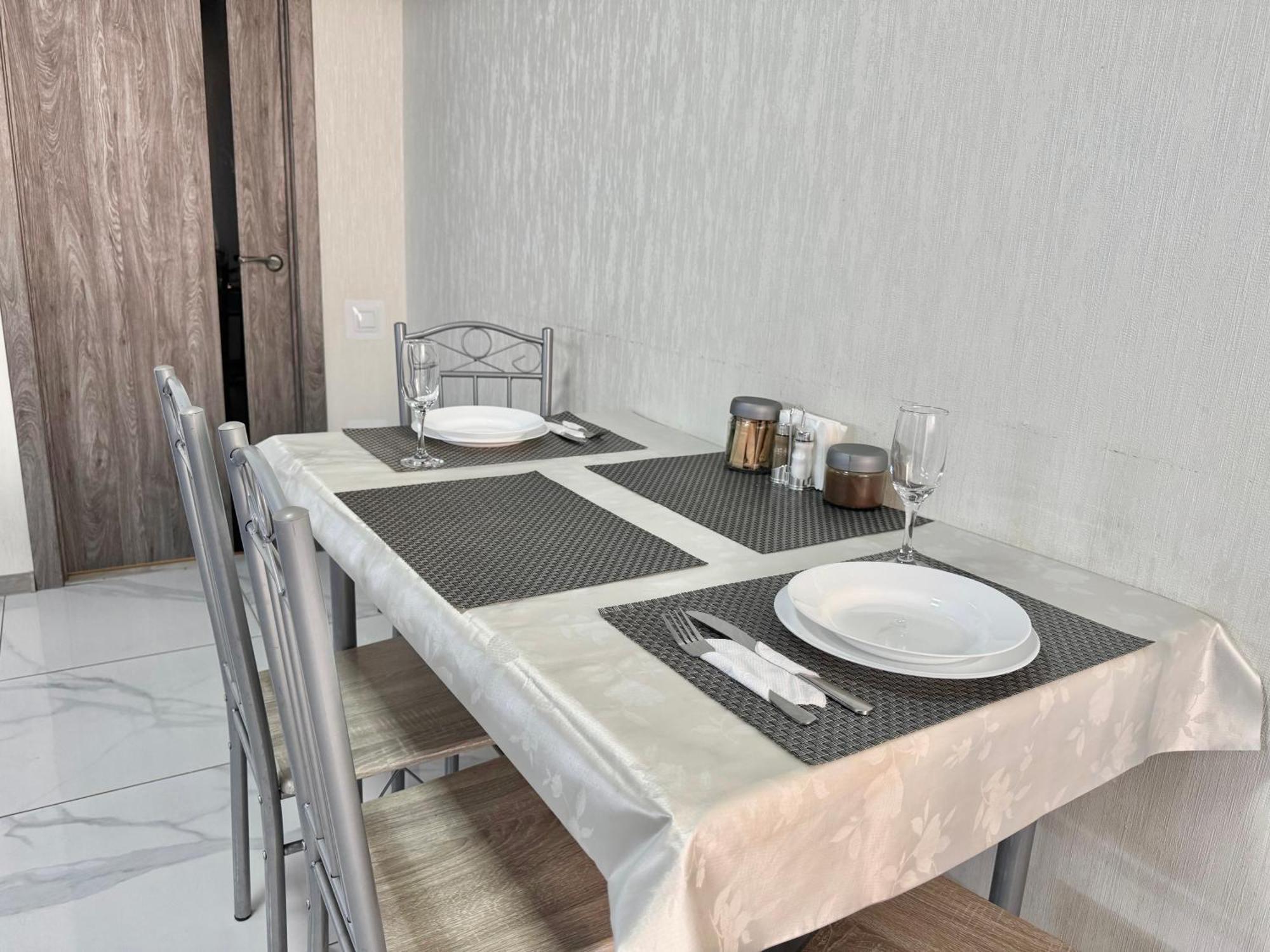 Apartpoltava 2 Окремі Кімнати, Новобудова, Два Великих Ліжка Центр, Корпусний Сад Kültér fotó